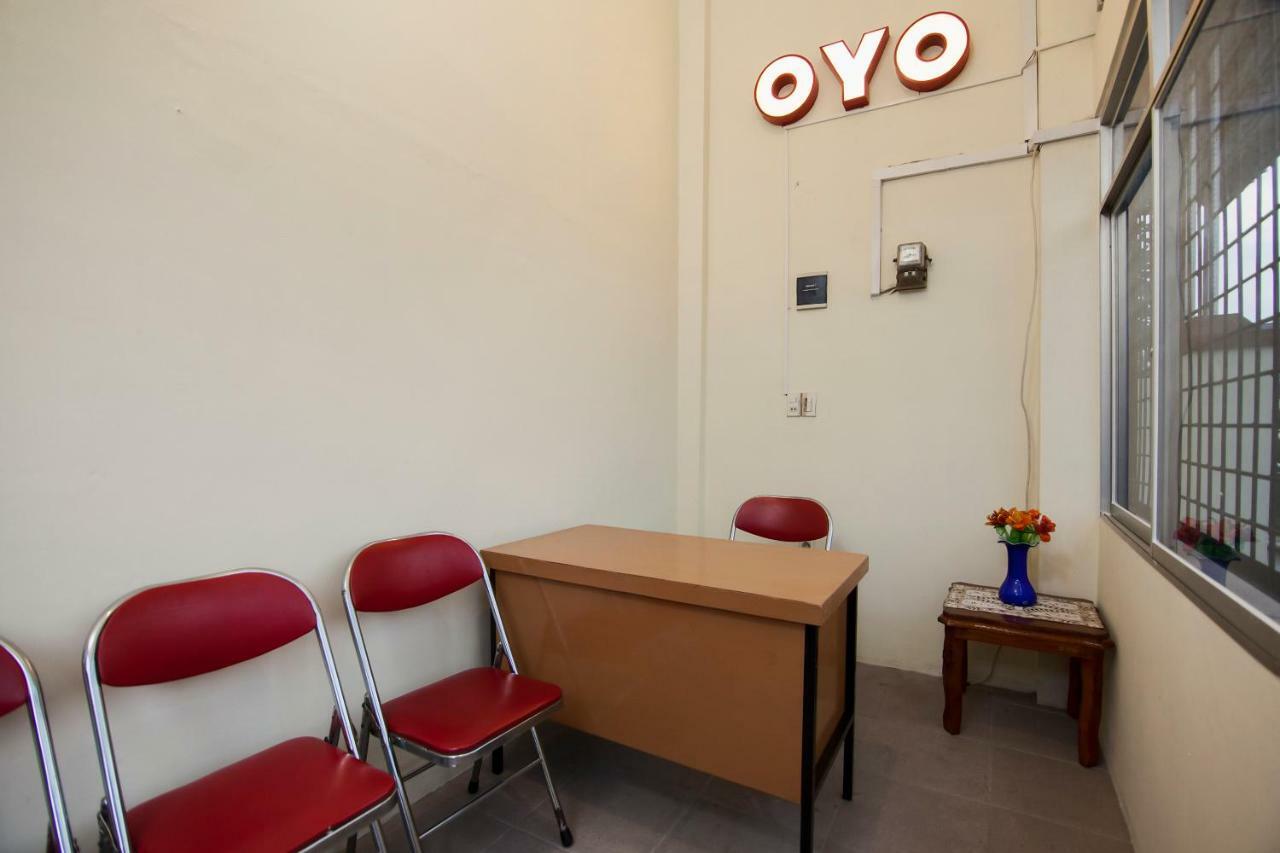 Oyo 885 Tangkul Residence Medan Exterior foto